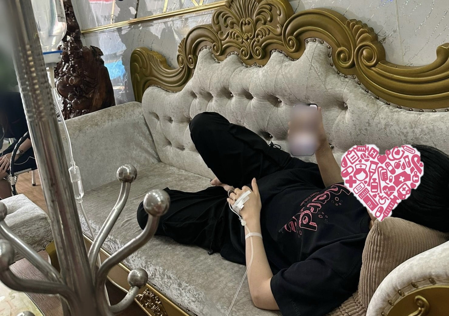 Khách hàng sử dụng dịch vụ 4
